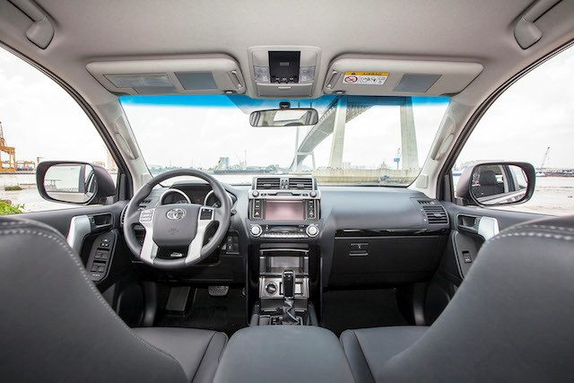 Toyota Land Cruiser Prado 2015 giá 2,192 tỷ đồng tại Việt Nam ảnh 3