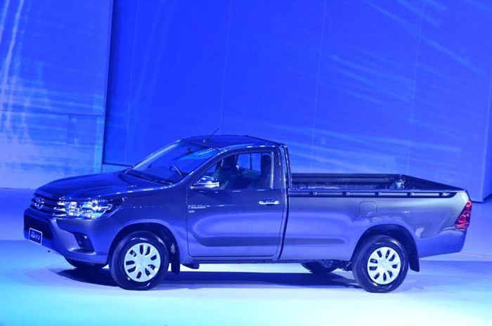 Ảnh thực tế Toyota Hilux 2016 sắp về Việt Nam ảnh 6