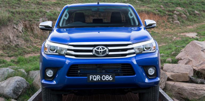 Ảnh thực tế Toyota Hilux 2016 sắp về Việt Nam ảnh 12